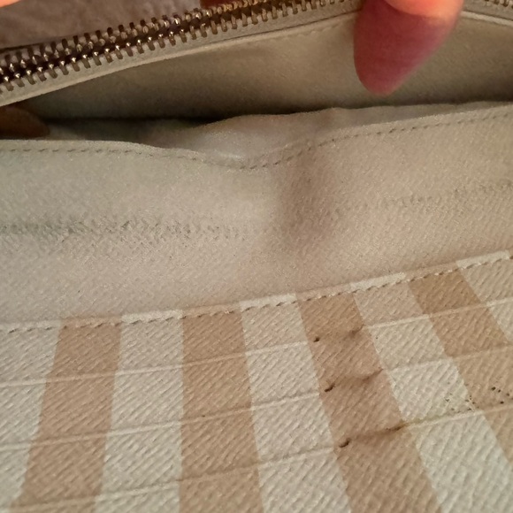 Authentic Limited Edition Louis Vuitton Zip Around Long Organizer - Picture 4 of 7